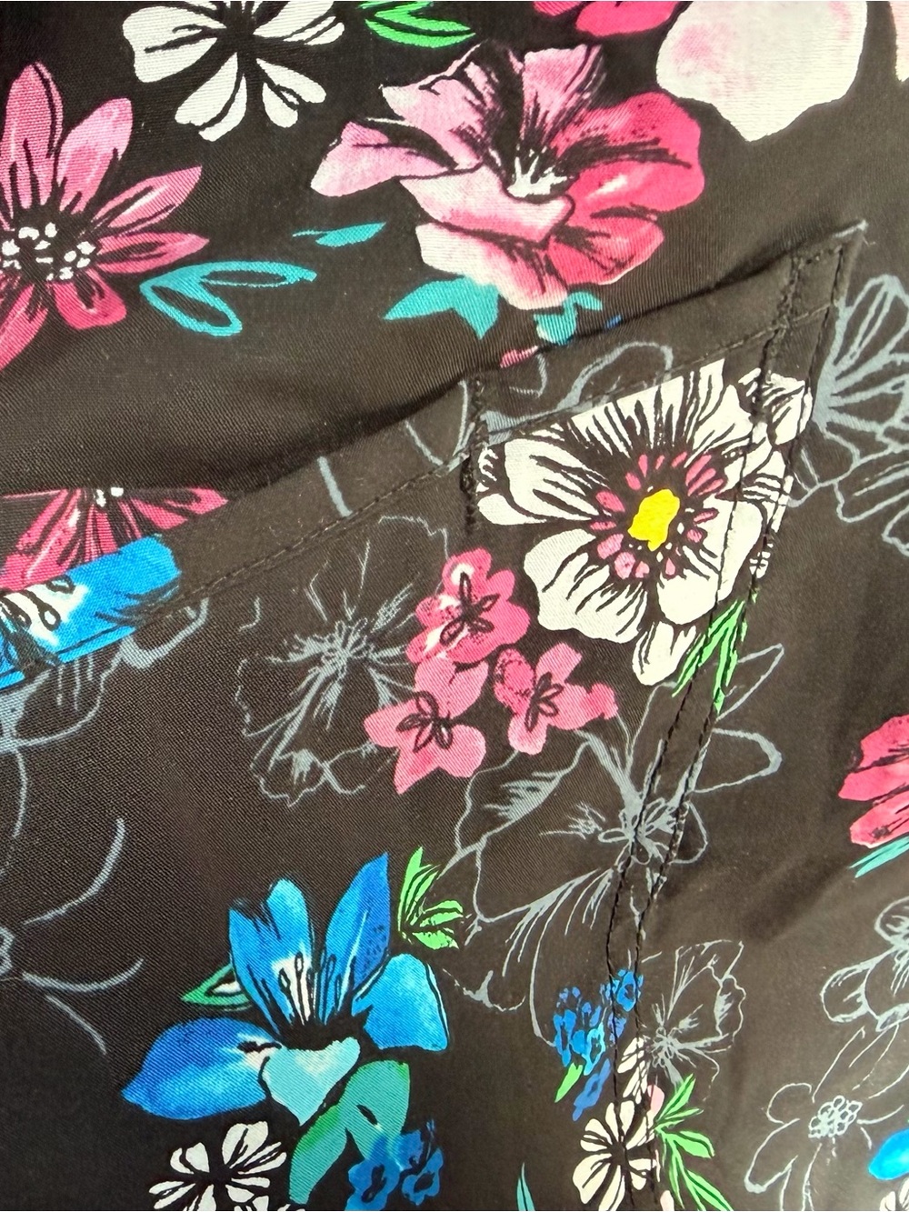Floral V-Neck Women’s Scrub top - Picture 7 of 16